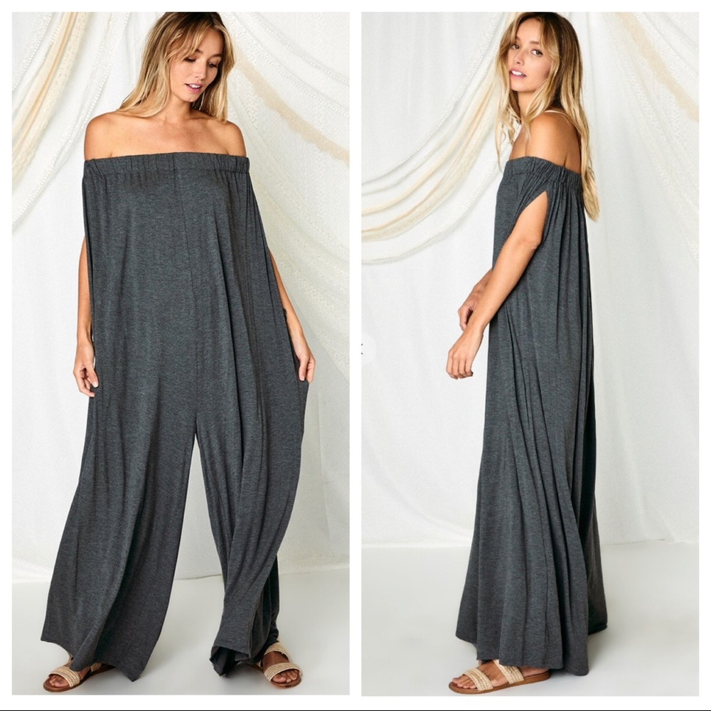 ✨RESTOCK✨Most Fabulous Off The Shoulder Cape Jumpsuit - Picture 3 of 4